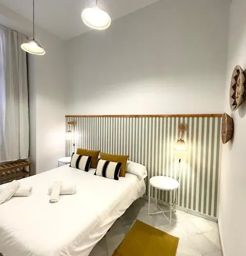 New Samay Hostel Seville