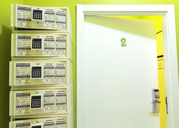 New Samay Hostel Seville