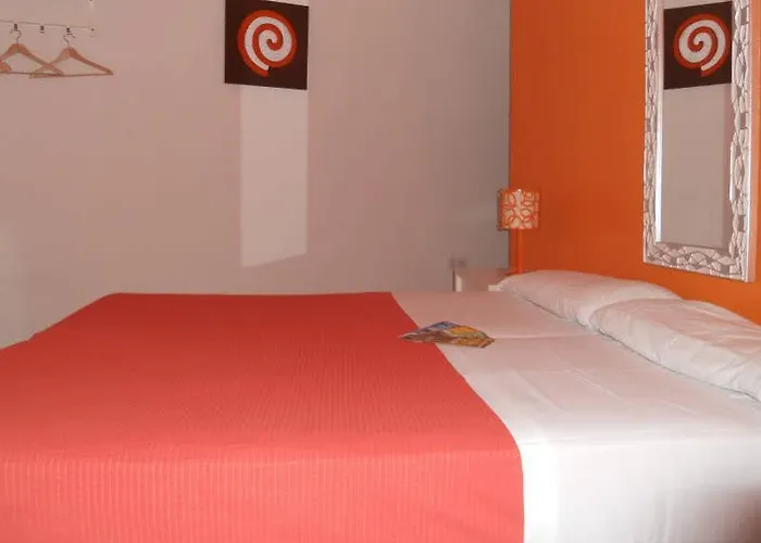 New Samay Ostello Siviglia